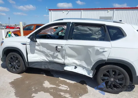 2024 Volkswagen Taos Se из США, поврежденный, VIN 3VVEX7B23RM122551